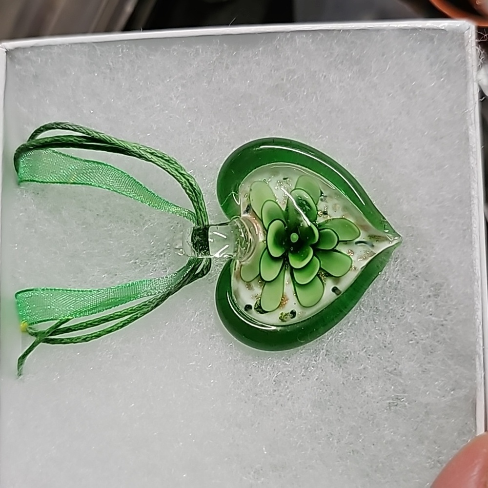 Murano Green & White Heart Shape Glass Pendent with Flower Design New